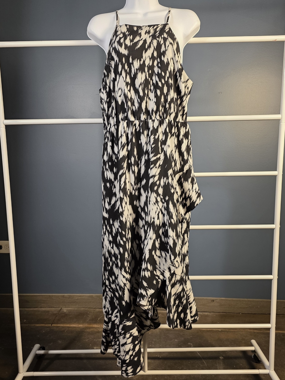 THML Black & White Abstract Maxi Dress M